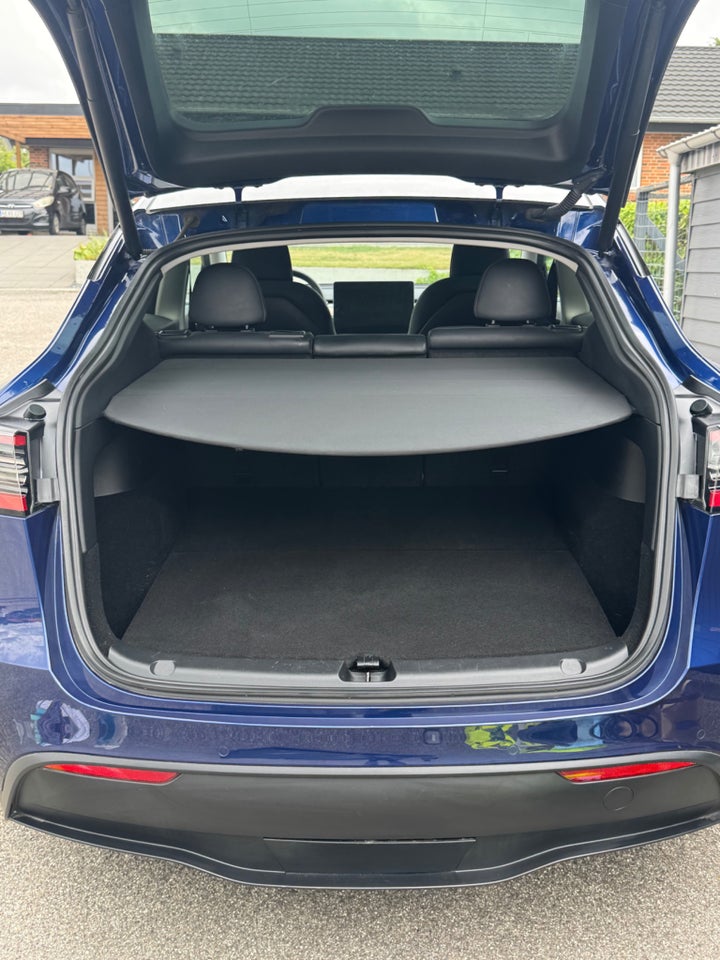 Tesla Model Y Long Range AWD 5d