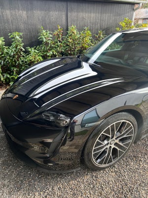 Porsche Taycan   4d