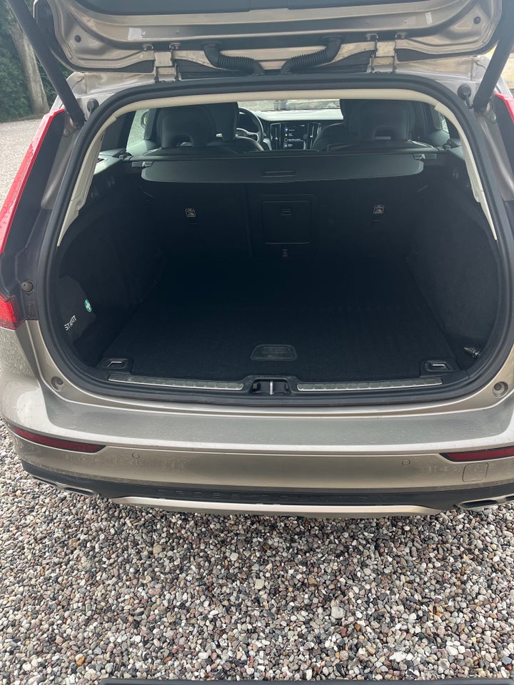 Volvo V60 CC 2,0 D4 190 aut. AWD 5d