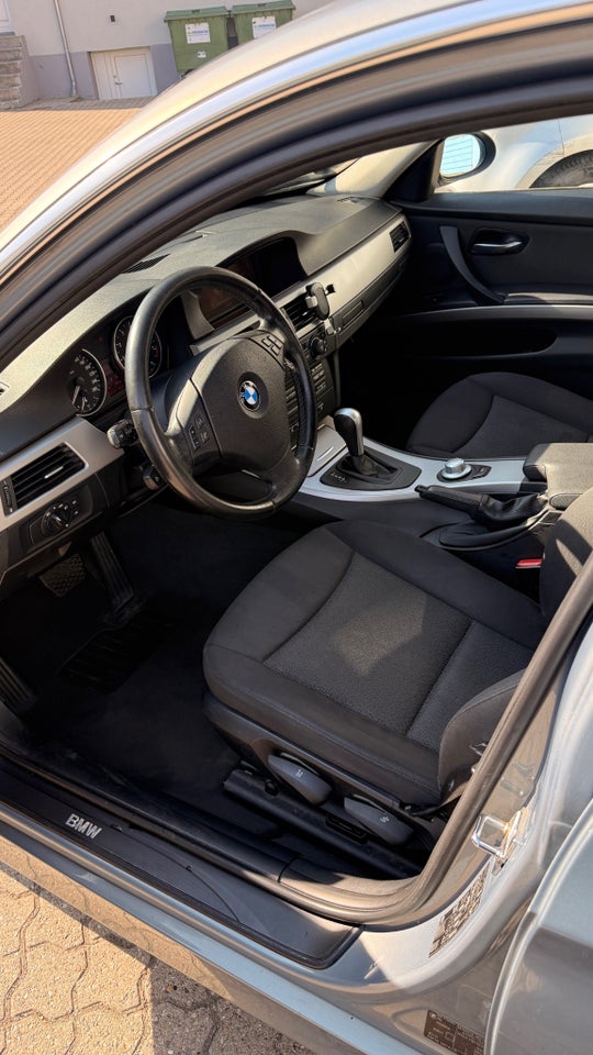 BMW 325i 2,5 aut. 4d