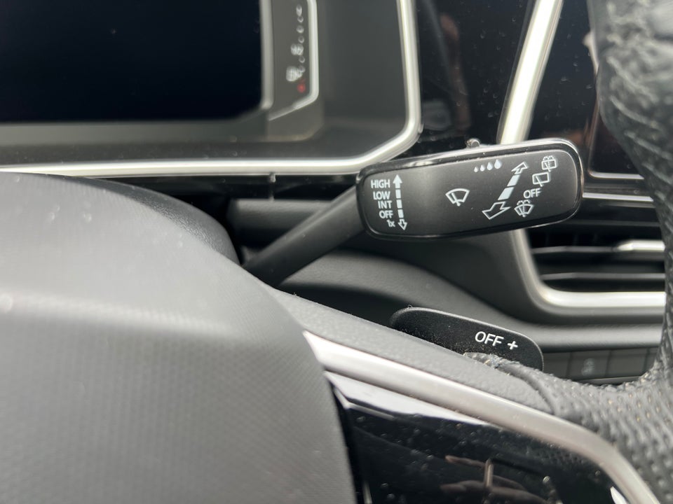 VW T-Roc 1,5 TSi 150 R-line DSG 5d