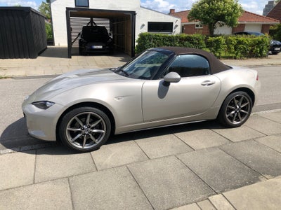 Mazda MX-5 2,0 SkyActiv-G 184 Roadster Kazari 2d