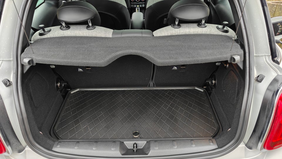 MINI Cooper SE Greenwich 3d