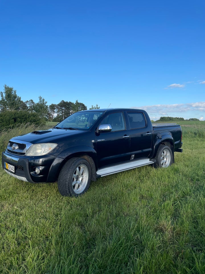 Toyota HiLux 3,0 D-4D Db.Kab Adventure aut. 4x4 4d