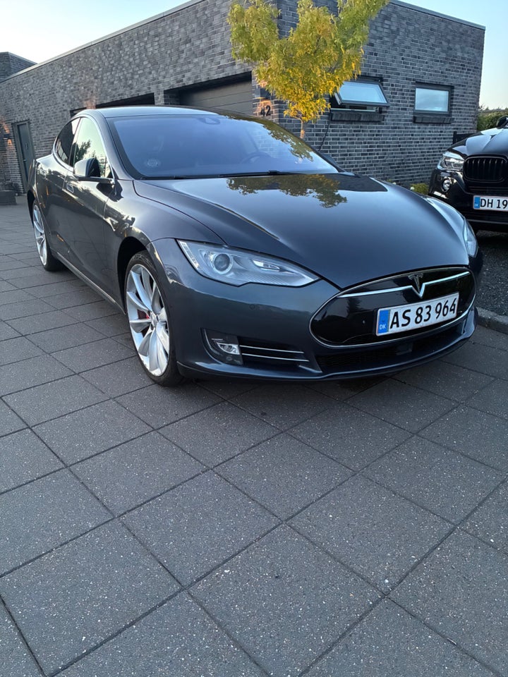 Tesla Model S P85D 5d