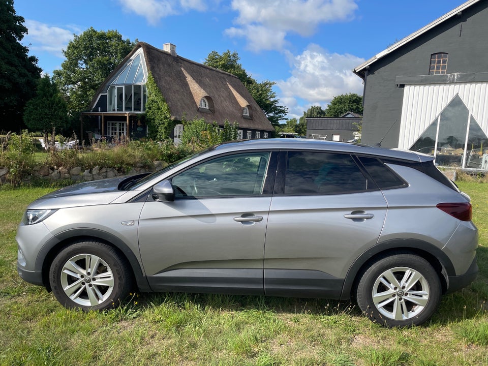 Opel Grandland X 1,2 T 130 Enjoy 5d