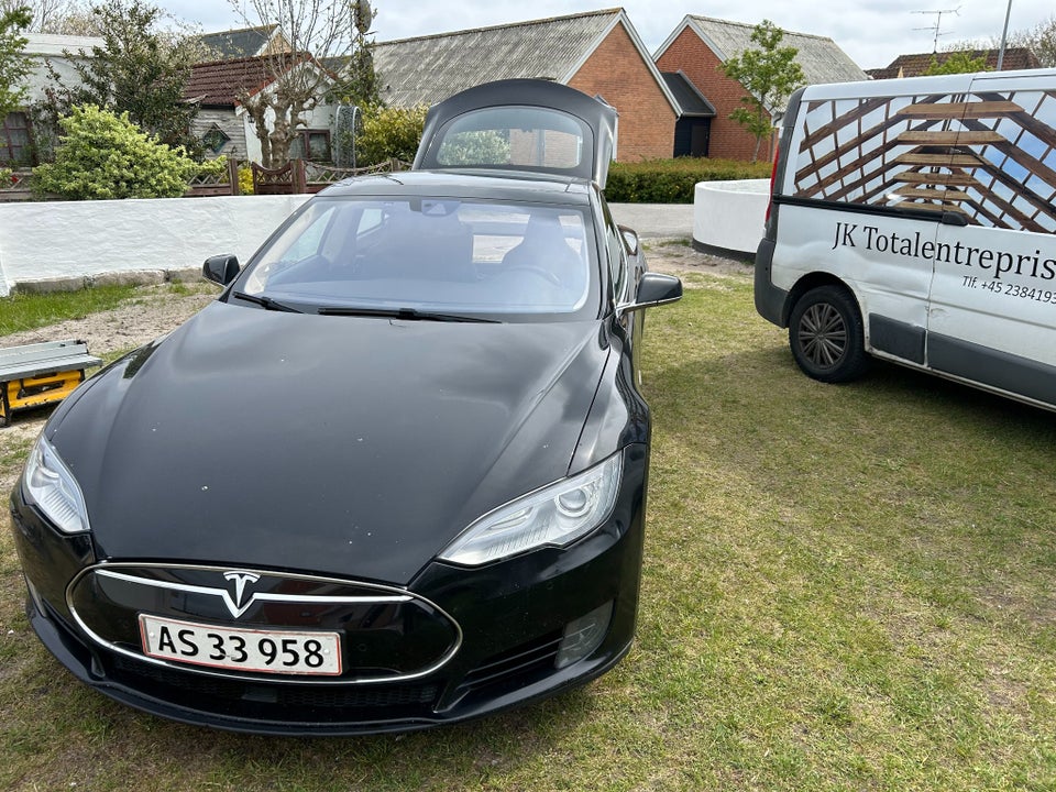 Tesla Model S 85 5d