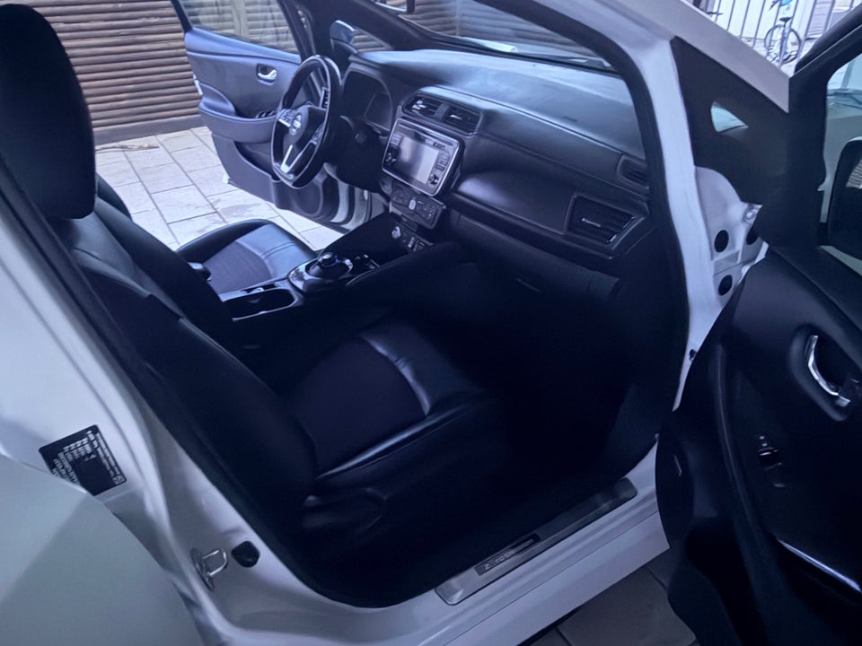 Nissan Leaf 40 Tekna 5d