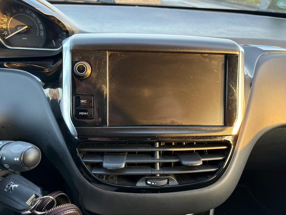 Peugeot 208 1,2 VTi 82 Active 5d