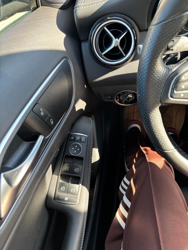 Mercedes GLA200 1,6 AMG Line aut. 5d