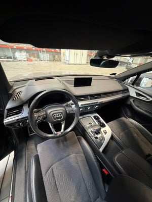 Audi Q7 3,0 TDi 272 S-line quattro Tiptr. 7prs 5d
