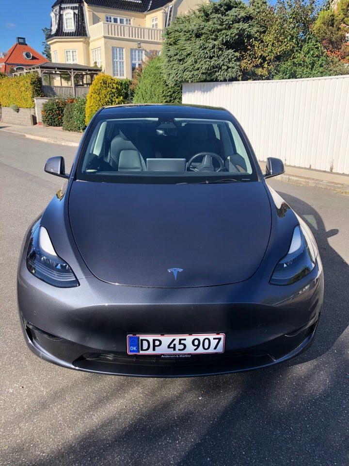 Tesla Model Y Long Range AWD 5d