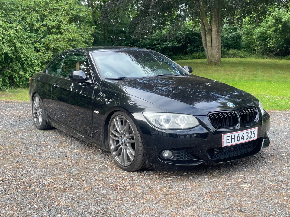 BMW 330d 3,0 Cabriolet aut. 2d