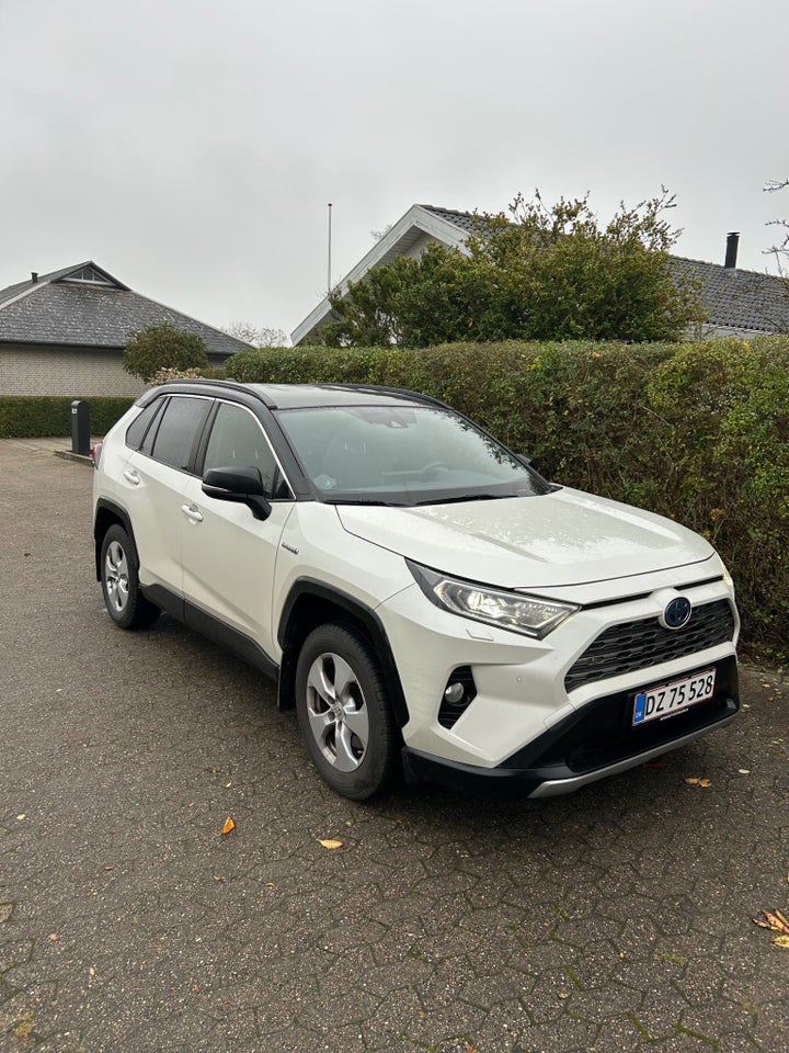 Toyota RAV4 2,5 Hybrid H3 Style MDS 5d