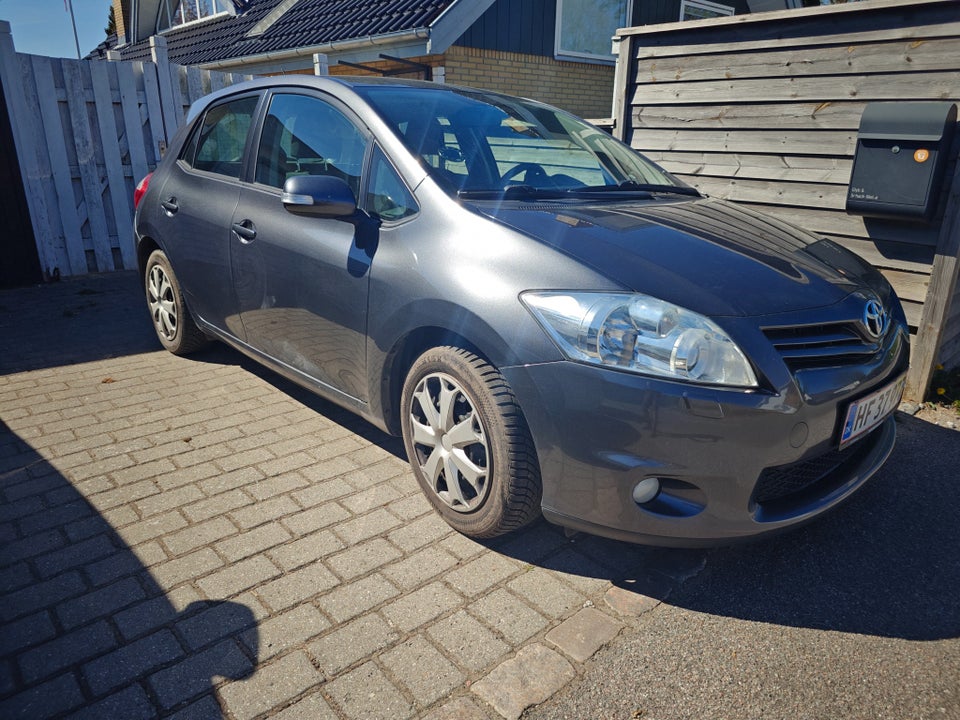 Toyota Auris 1,6 T2 5d