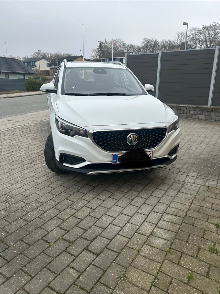 MG ZS EV Luxury 5d
