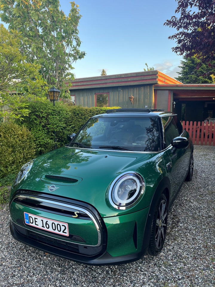 MINI Cooper SE Maximise 3d