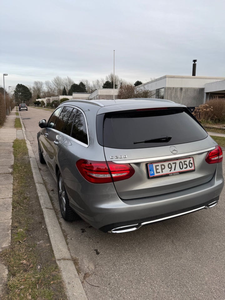 Mercedes C200 2,0 Exclusive stc. aut. 5d