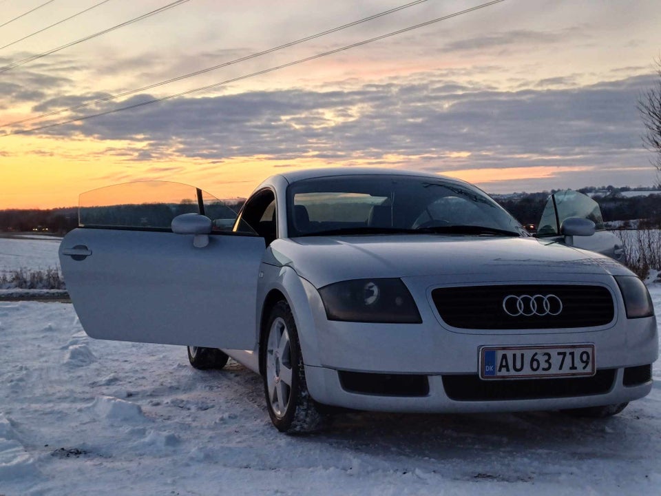 Audi TT 1,8 T 180 Coupé quattro 2d