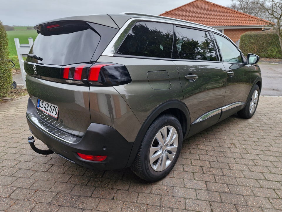 Peugeot 5008 1,2 e-THP 130 Active 7prs 5d