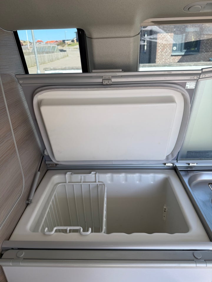 VW California 2,0 TDi 102 Comfortline 4d