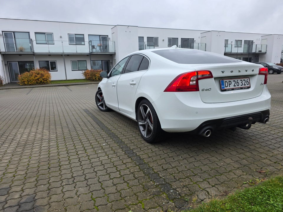 Volvo S60 2,0 D4 190 R-Design aut. 4d