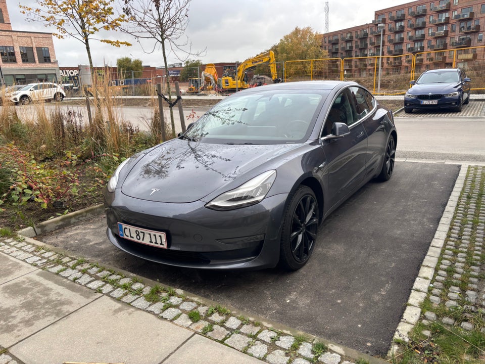 Tesla Model 3 Long Range AWD 4d