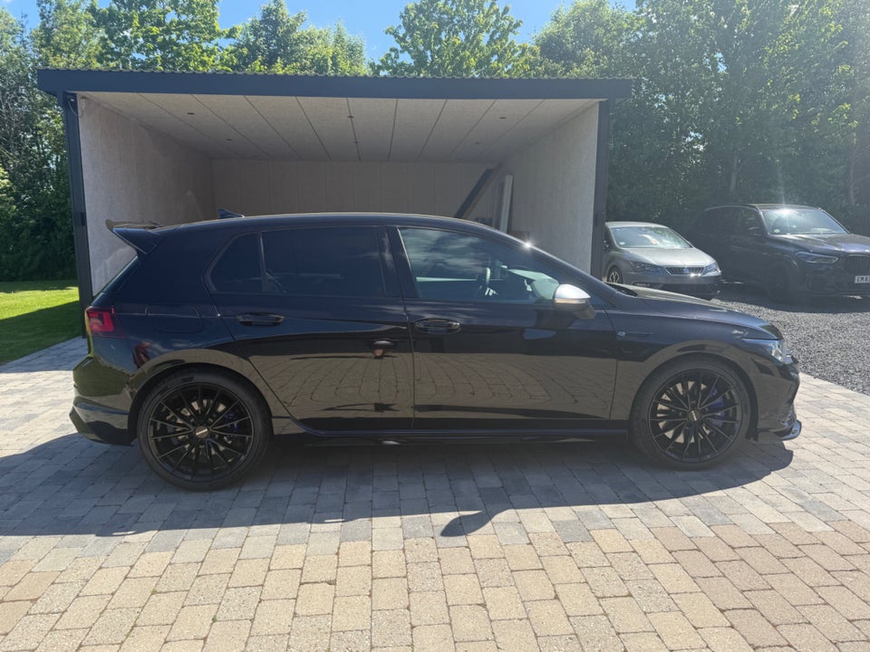 VW Golf VIII 2,0 R DSG 4Motion 5d