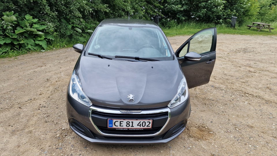 Peugeot 208 1,6 BlueHDi 100 Chili 5d