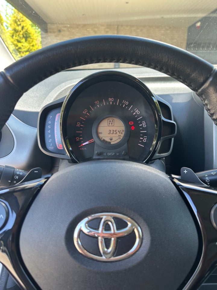 Toyota Aygo 1,0 VVT-i x-press x-shift 5d