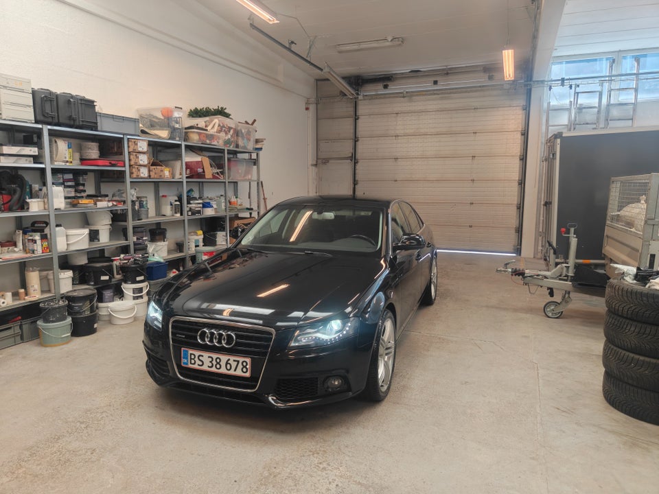 Audi A4 3,2 FSi quattro 4d