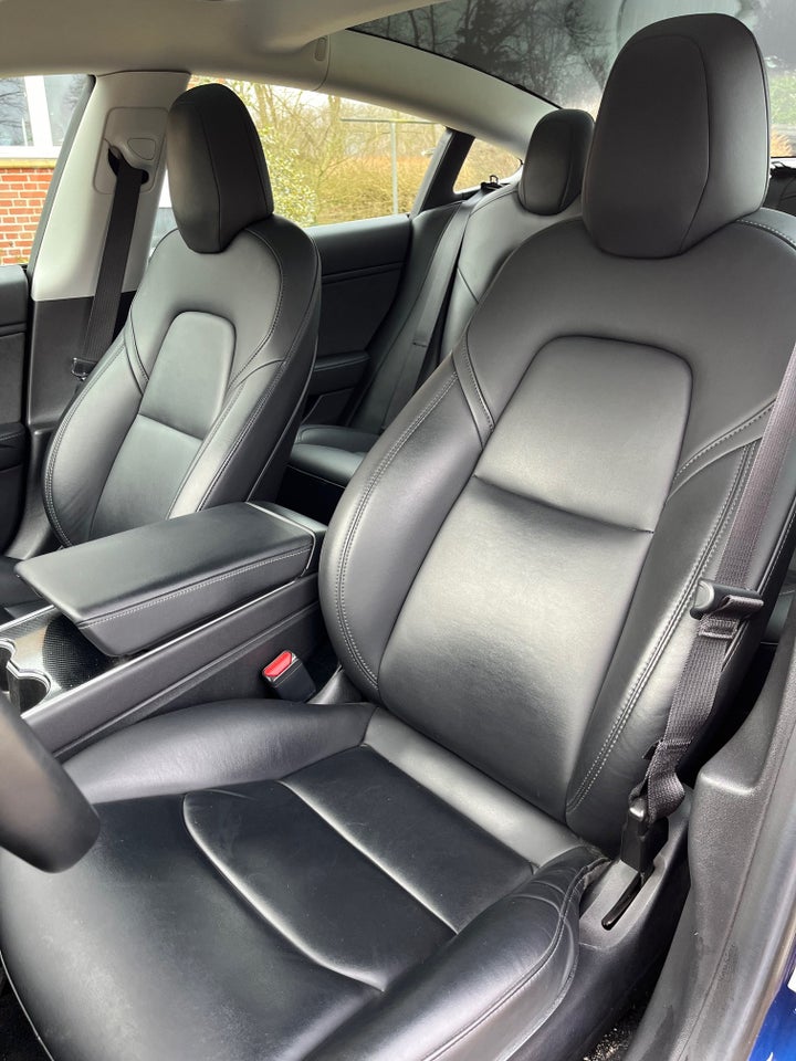 Tesla Model 3 Long Range RWD 4d