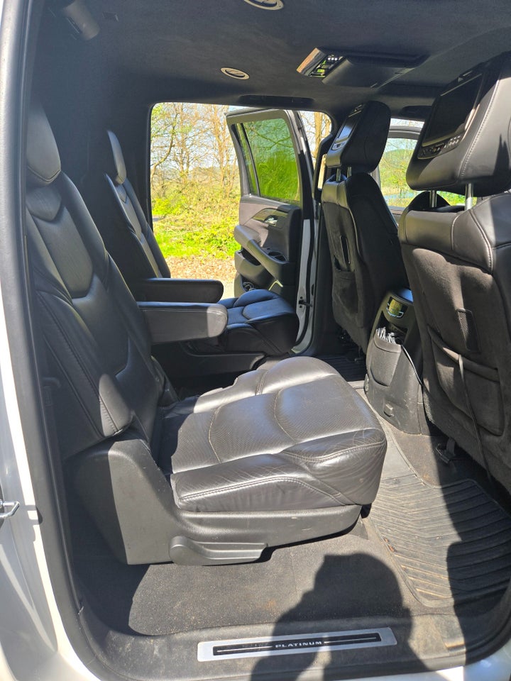 Cadillac Escalade 6,2 V8 ESV Platinum aut. 7prs 5d