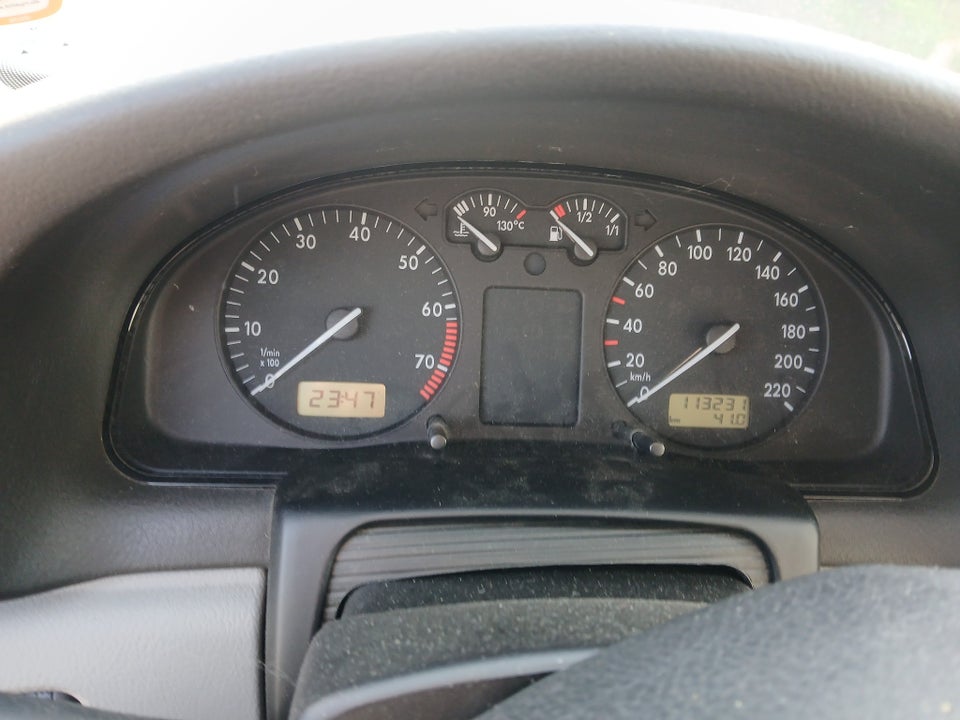 VW Passat 1,6 Comfortline 4d