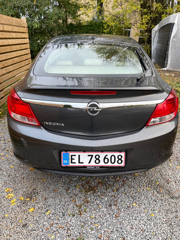 Opel Insignia 1,8 Edition 5d