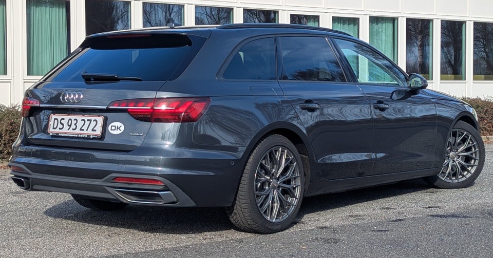 Audi A4 45 TDi Advanced plus Avant quattro Tiptr. 5d