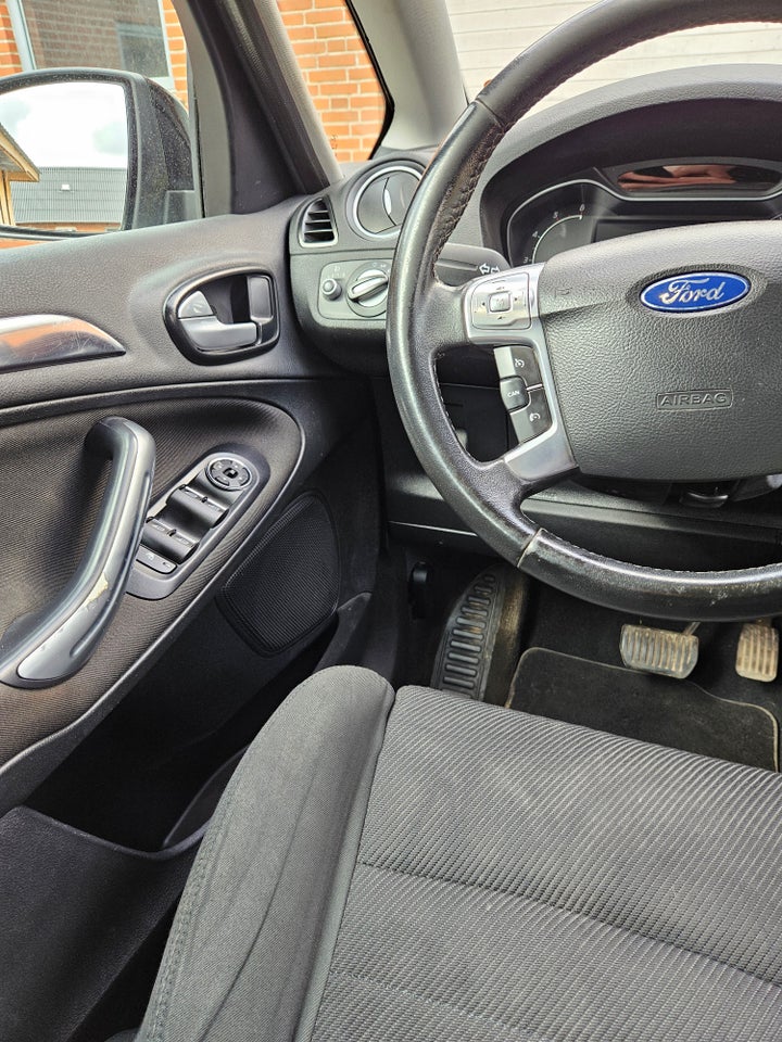 Ford S-MAX 2,0 TDCi 163 Titanium aut. 7prs 5d
