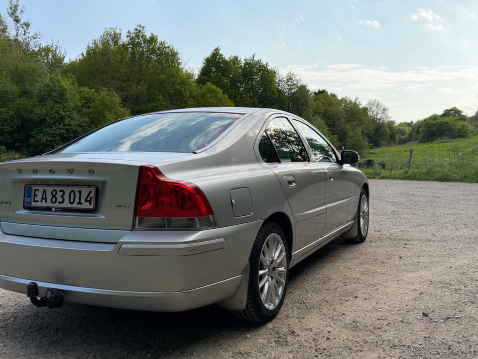 Volvo S60 2,5 T 4d