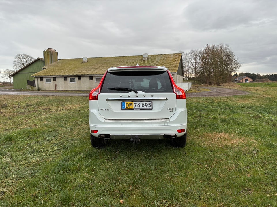 Volvo XC60 2,4 D5 215 Momentum aut. AWD Van 5d