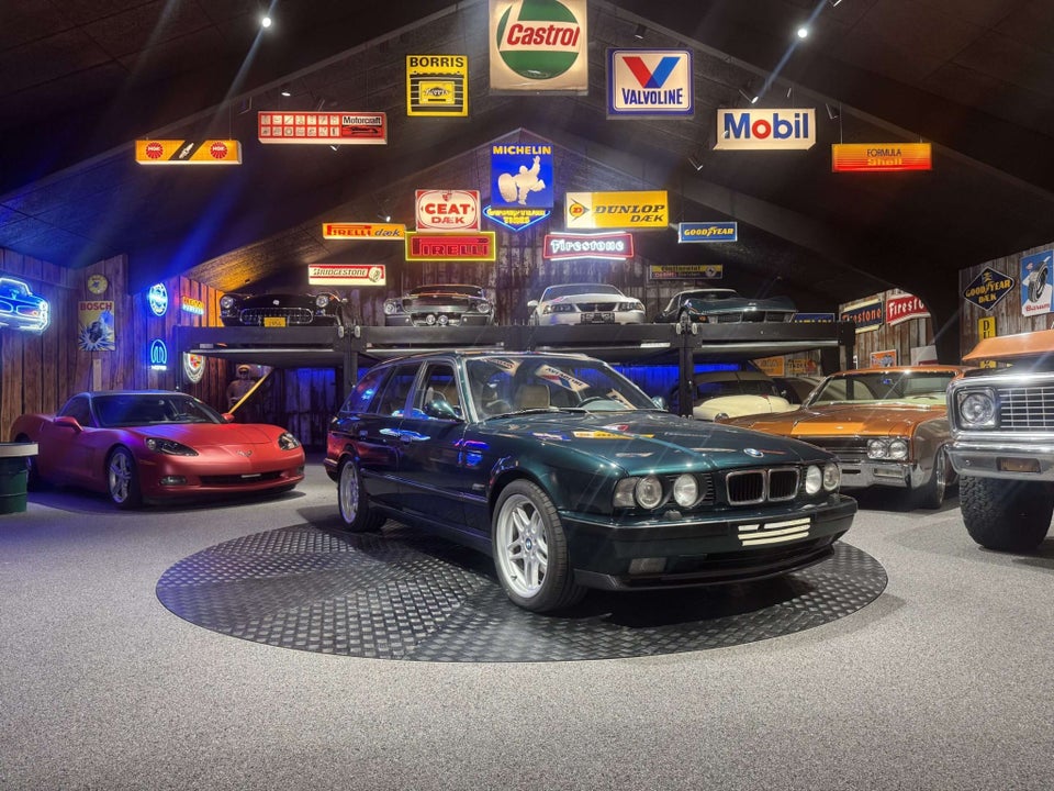 BMW M5 3,8 Touring 5d