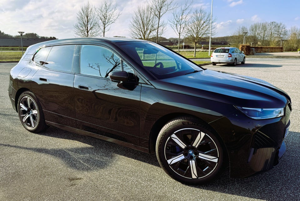 BMW iX xDrive40 Sport 5d