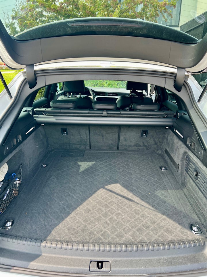 Audi A6 50 TFSi e Sport Prestige Avant quattro S-tr. 5d