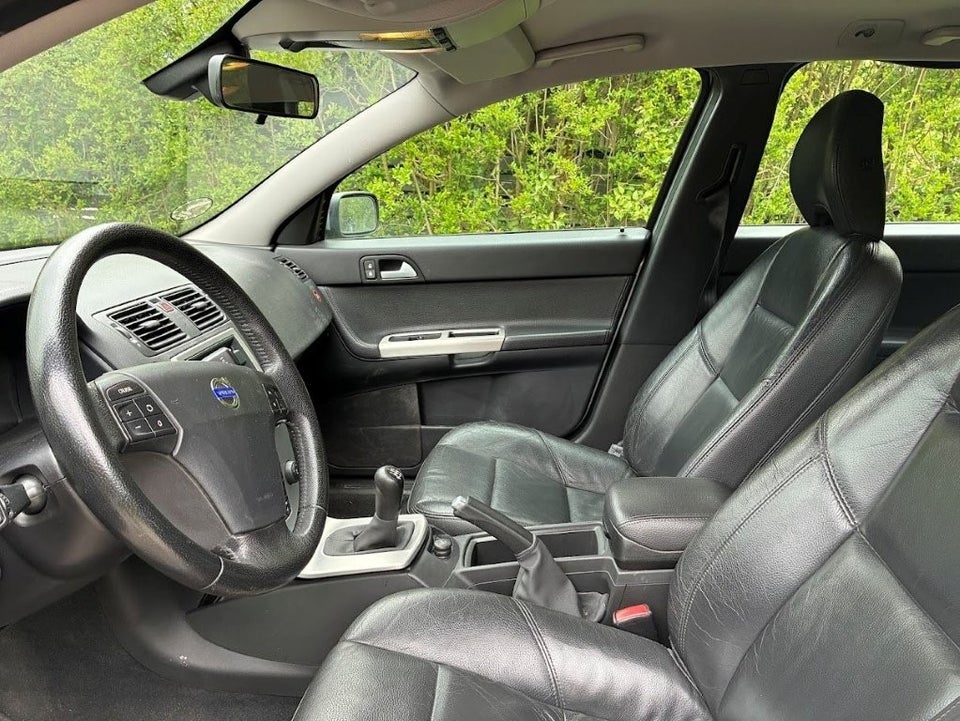 Volvo V50 1,8 Kinetic 5d