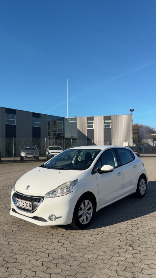 Peugeot 208 1,2 VTi Active 5d