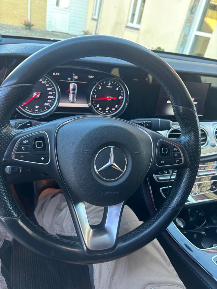 Mercedes E220 d 2,0 AMG Line stc. aut. 5d