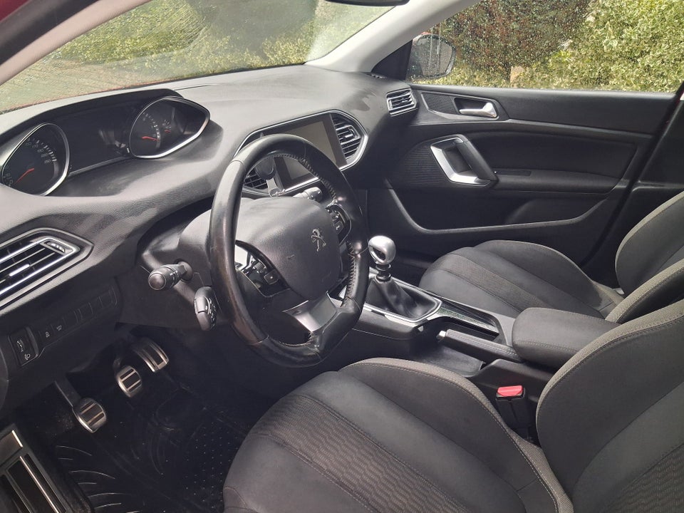Peugeot 308 1,6 BlueHDi 120 Style Limited SW 5d