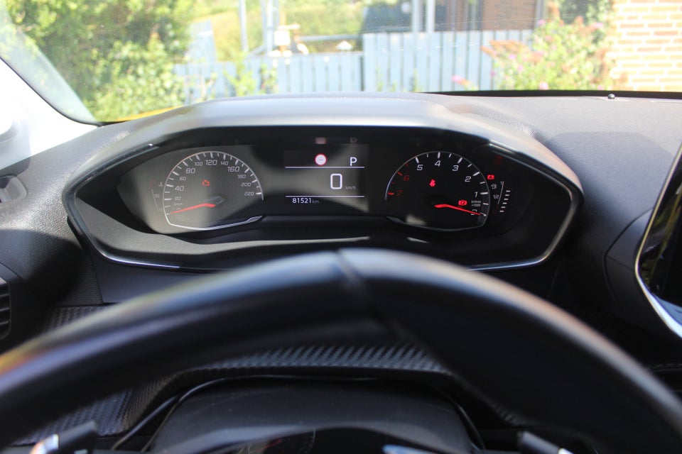 Peugeot 208 1,2 PureTech 100 Allure Pack EAT8 5d