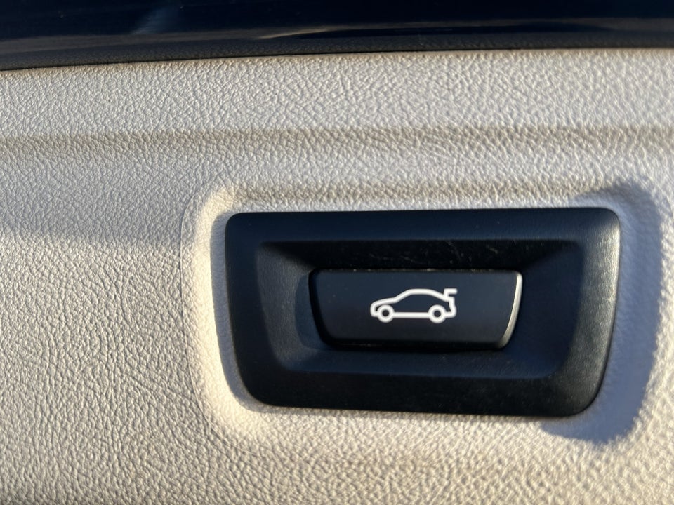 BMW 330e 2,0 Touring Sport Line aut. 5d