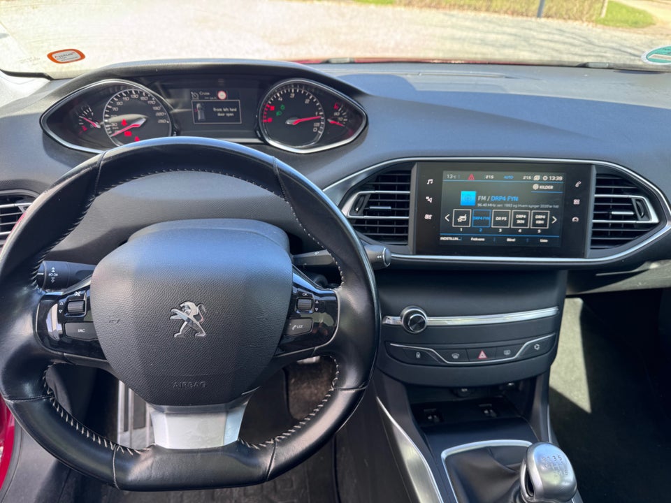 Peugeot 308 1,6 BlueHDi 120 Allure Sky SW 5d