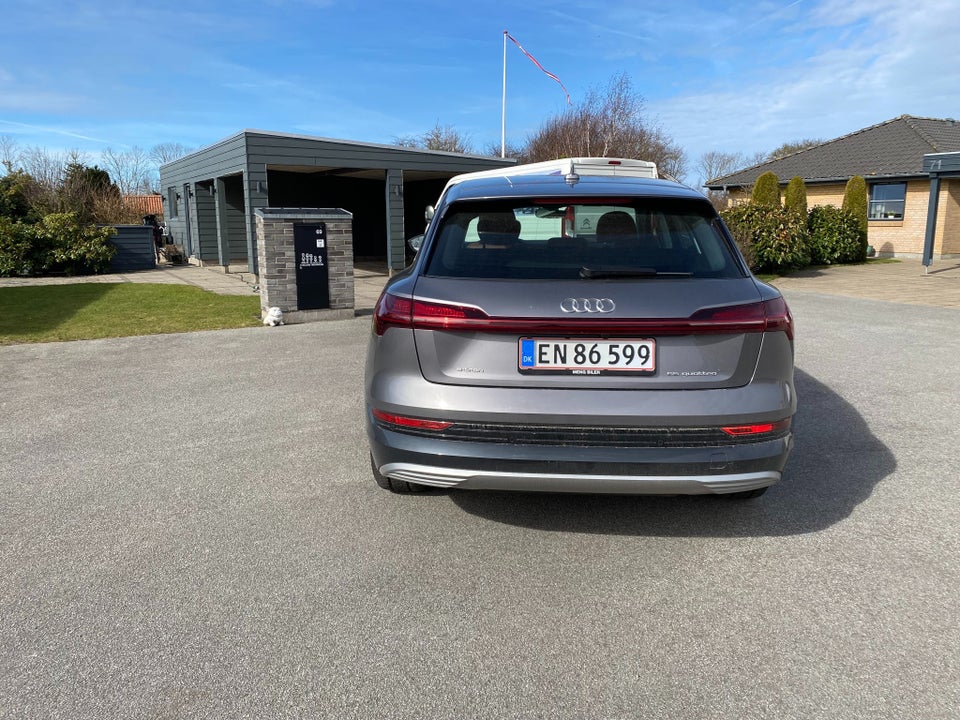 Audi e-tron 55 quattro 5d